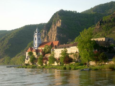 DBS Gateway Region Danube © Danube Transnational Programme DBS Gateway Region Danube © Danube Transnational Programme